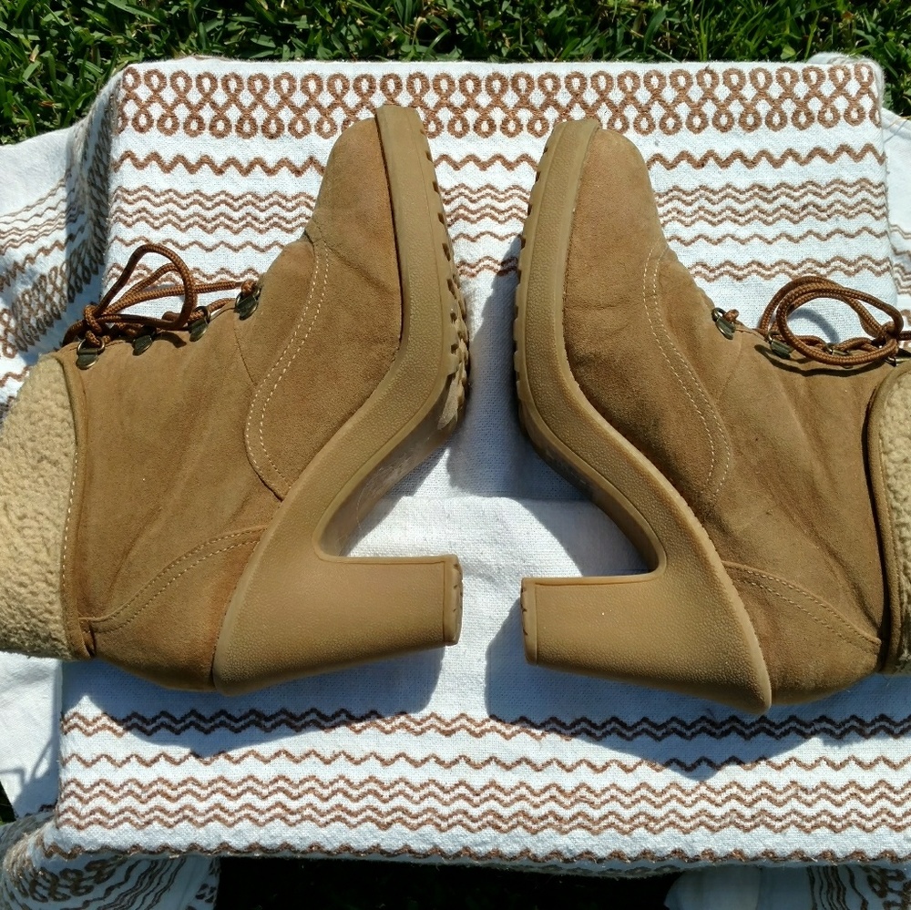 Women's Mudd Boots